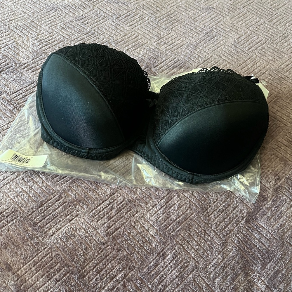 NWT Fredrick’s of Hollywood bra